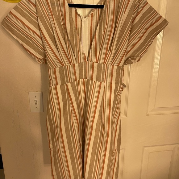 clothes - Picture 11 of 16